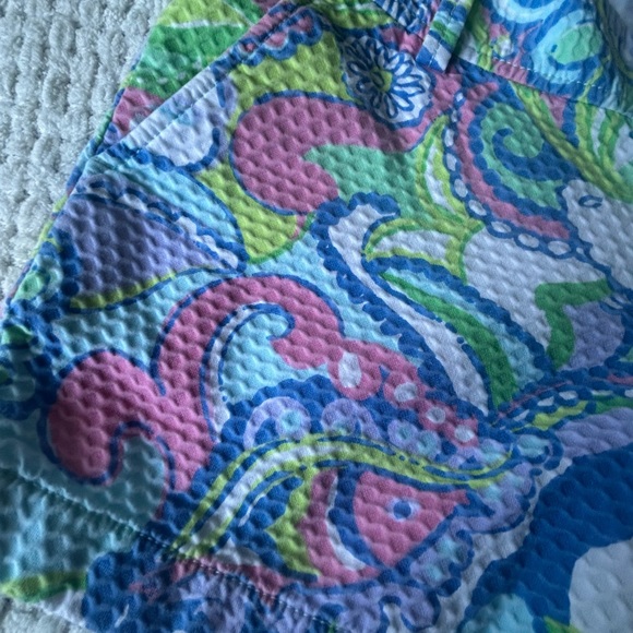 Lilly Pulitzer The Callahan short size 2. Pale pop art sea theme in pique. Nice! - Picture 7 of 14